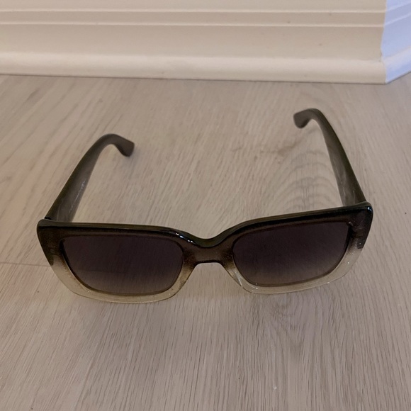 Gucci Accessories - RARE Genuine GUCCI Glitter Grey Shaded Square Sunglasses SS 3814S